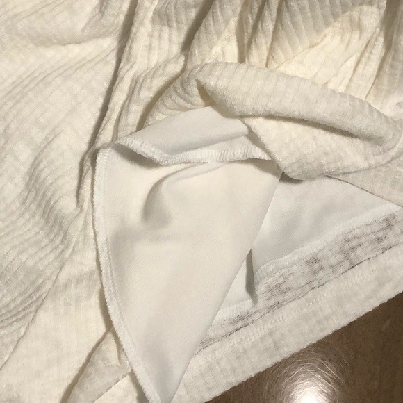 🔥🔥Fashion Nova : Annabelle twist front romper - Picture 6 of 7